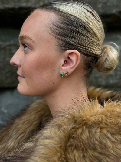 Gulleyrnalokkar með emerald