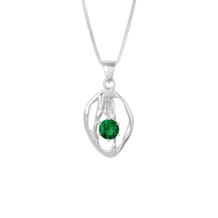 Silfurhálsmen með emerald steini