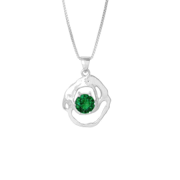 Silfurhálsmen með emerald steini