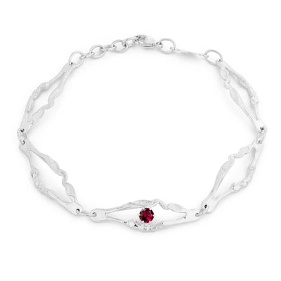 Silfurarmband með rúbín